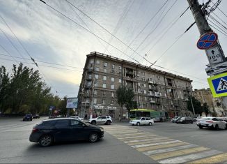 Сдаю 2-ком. квартиру, 44 м2, Волгоград, проспект имени В.И. Ленина, 15, Центральный район