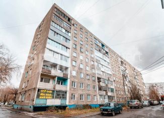 Продаю торговую площадь, 61.5 м2, Омск, улица Бородина