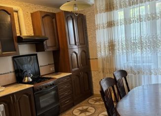 Сдам в аренду 2-комнатную квартиру, 70 м2, Анапа, улица Омелькова, 20к2