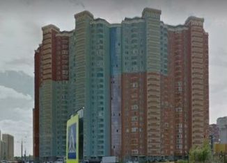 Продается 2-комнатная квартира, 62.8 м2, Москва, улица Вертолётчиков, 13