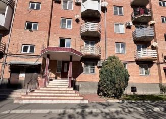 Четырехкомнатная квартира на продажу, 93 м2, Владикавказ, Весенняя улица, 15к2