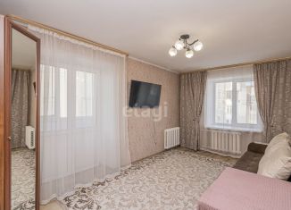 Продам 2-ком. квартиру, 42 м2, Тюмень, Центральный округ, улица Осипенко, 39