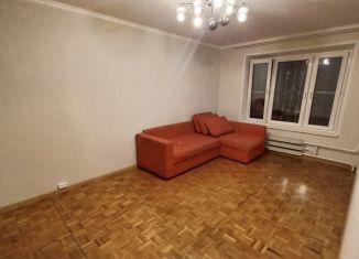 Аренда 2-ком. квартиры, 45 м2, Москва, Очаковское шоссе, 15к2, метро Озёрная