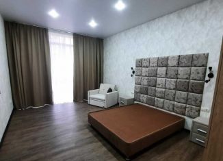 Продается двухкомнатная квартира, 82 м2, Геленджик, улица Мира, 40