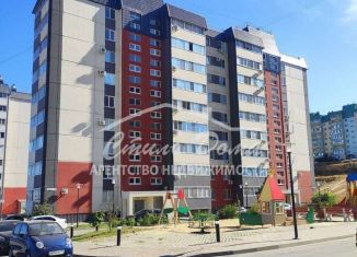 Продается 2-ком. квартира, 60 м2, Волгоград, Советский район, улица Академика Комарова, 76