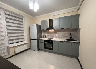 Сдача в аренду 1-ком. квартиры, 43 м2, Тюмень, улица Федюнинского, 30к1