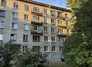 Сдаю в аренду трехкомнатную квартиру, 55.7 м2, Санкт-Петербург, Школьная улица, 64, Приморский район