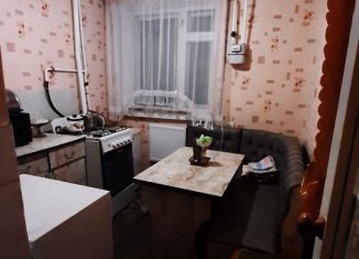 Продаю двухкомнатную квартиру, 41.2 м2, поселок городского типа Первомайское, улица Петухова, 9