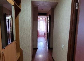 Сдается 2-комнатная квартира, 52 м2, Усть-Лабинск, улица Гагарина, 88