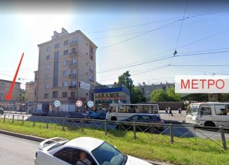 Сдаю в аренду торговую площадь, 14 м2, Санкт-Петербург, Кантемировская улица, 27Ж, муниципальный округ Сампсониевское