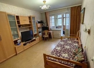 Продам 1-ком. квартиру, 37 м2, Дедовск, улица Ленина, 5