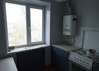 Продается трехкомнатная квартира, 57 м2, Фролово, Революционная улица, 19