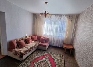 Продается 3-комнатная квартира, 47 м2, село Батырево, проспект Ленина, 10