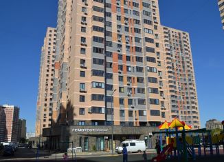 Продаю 1-комнатную квартиру, 37 м2, Краснодар, улица Снесарева, 10к2, ЖК Квартет