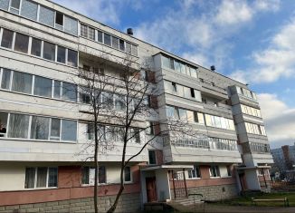 Продажа трехкомнатной квартиры, 57 м2, Агидель, улица Первых Строителей, 7