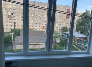Сдам в аренду двухкомнатную квартиру, 40 м2, Павлово, Комсомольская улица, 38