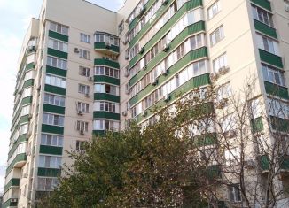 Продается 2-комнатная квартира, 74.3 м2, Краснодар, улица Атарбекова, 7