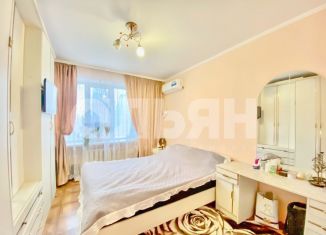 Продается трехкомнатная квартира, 65.4 м2, Крым, улица Туристов, 3Б