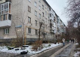 Продам трехкомнатную квартиру, 64.5 м2, Екатеринбург, метро Ботаническая, Уктусская улица, 58