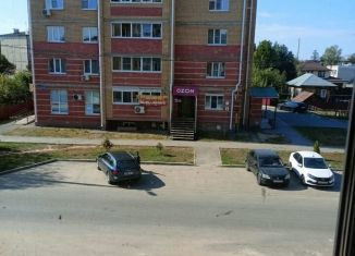 Продажа 2-комнатной квартиры, 73.1 м2, посёлок городского типа Медведево, Комсомольская улица, 32Б