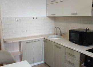 Сдача в аренду 1-ком. квартиры, 35 м2, Тюмень, улица Щербакова, 150к1