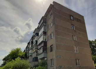 Продается трехкомнатная квартира, 60 м2, Марий Эл, улица Шестакова, 82Б