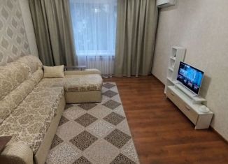 Сдам в аренду 2-ком. квартиру, 49 м2, Усть-Лабинск, улица Агаркова, 81