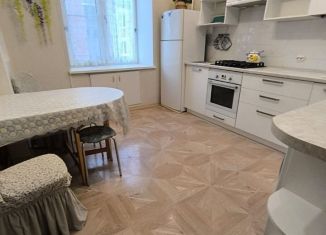 Сдается в аренду 3-ком. квартира, 80 м2, Вологда, Ярославская улица, 7Б