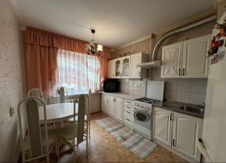 Продается 3-комнатная квартира, 64 м2, Брянская область, улица Романа Брянского, 1