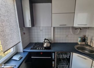 Сдам в аренду 2-ком. квартиру, 44 м2, Нижний Новгород, улица Мокроусова, 32, метро Буревестник