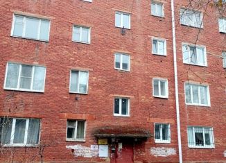 Продам 1-ком. квартиру, 28 м2, Омская область, 2-я Барнаульская улица, 11В