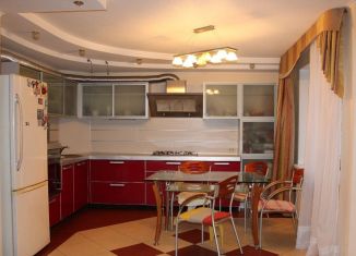 Продается 3-комнатная квартира, 126.9 м2, Череповец, улица Химиков, 22А