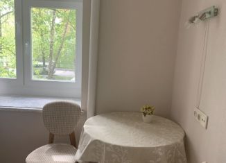 Сдача в аренду 2-ком. квартиры, 41 м2, Москва, Сиреневый бульвар, 44, ВАО