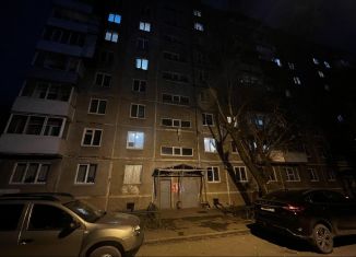 Продаю 3-ком. квартиру, 56.5 м2, Пермский край, Чердынская улица, 30