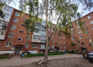 Продаю двухкомнатную квартиру, 44 м2, Удмуртия, улица Строителей, 1