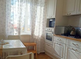 Продается двухкомнатная квартира, 52 м2, Батайск, Октябрьская улица, 124