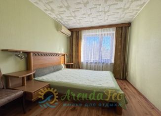 Сдаю 2-ком. квартиру, 50 м2, Феодосия, улица Шевченко, 55