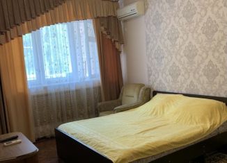 Сдается в аренду 1-ком. квартира, 40 м2, Ейск, Пионерская улица