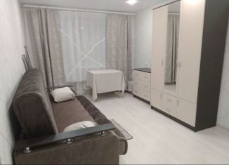 Сдаю 1-ком. квартиру, 40 м2, Мончегорск, улица Бредова, 30