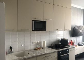 Сдам в аренду 1-ком. квартиру, 50 м2, Тольятти, Спортивная улица, 33