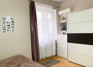 Аренда 2-ком. квартиры, 75 м2, Москва, улица Короленко, 7к3, ВАО