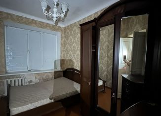 Сдам в аренду 2-комнатную квартиру, 65 м2, Дагестан, улица Дахадаева, 44