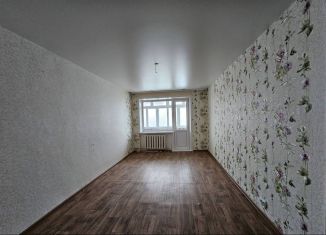 Продам 3-комнатную квартиру, 57 м2, Губаха, улица Суворова, 58