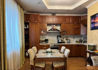 Продажа двухкомнатной квартиры, 94 м2, Москва, Нежинская улица, 8к4