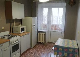 Сдам в аренду 1-ком. квартиру, 43 м2, Уфа, улица Набережная реки Уфы, 45