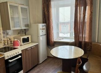 Трехкомнатная квартира в аренду, 60 м2, Тайшет, Транспортная улица, 35