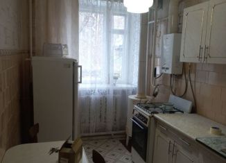 Сдается 2-ком. квартира, 41 м2, Задонск, Советская улица, 48А