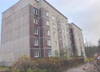 Продается 1-комнатная квартира, 40 м2, городской посёлок Рощино, Садовая улица, 5