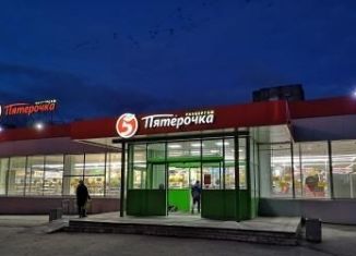 Сдаю в аренду торговую площадь, 34.9 м2, Чебоксары, улица Шумилова, 16