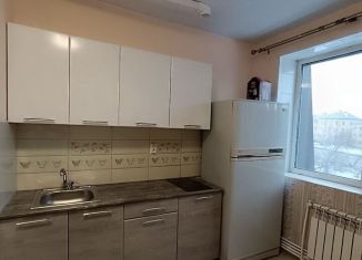 Сдам 2-ком. квартиру, 42 м2, Верхняя Пышма, улица Петрова, 34Б